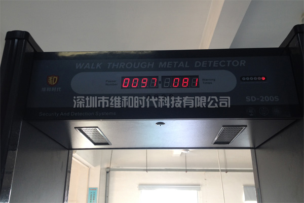藍(lán)牙耳機(jī)廠采用維和時代6區(qū)位安檢門解決防盜問題[圖]