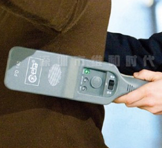 監獄金屬探測器