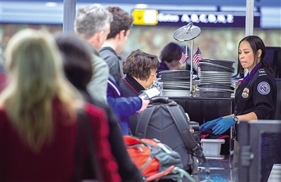 美國機場安檢門檢測流程圖